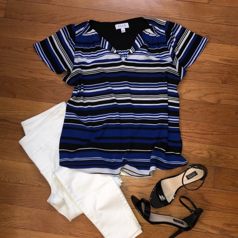 ELLE flutter sleeve top